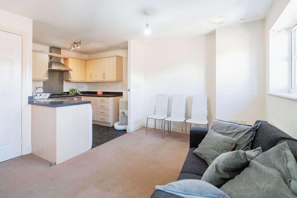 Property photo 2 of 16