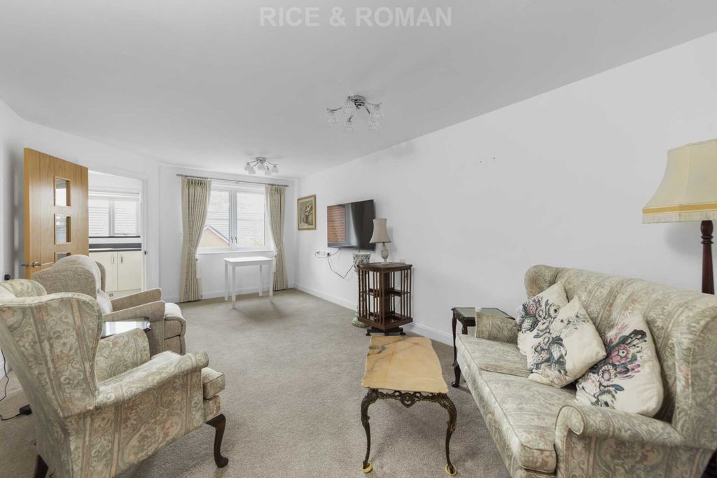 Property photo 2 of 16