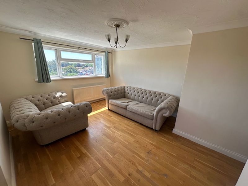 Property photo 2 of 7 Photo 1