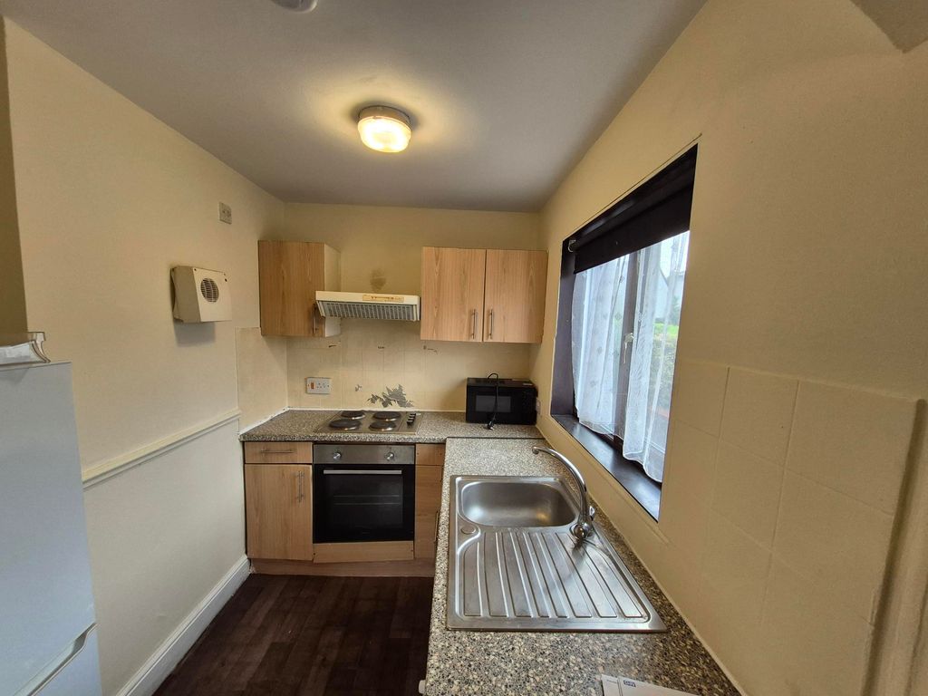 Property photo 3 of 4