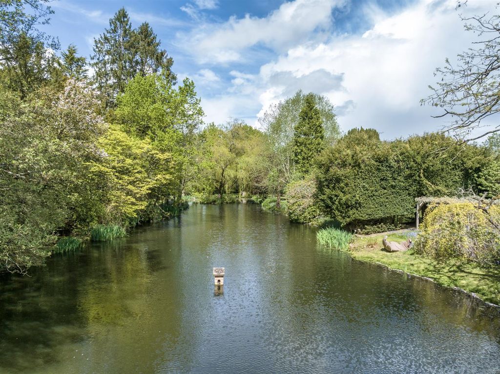 Property photo 2 of 36 74-022  John Senior Great Tangley Manor Shoot.Jpg