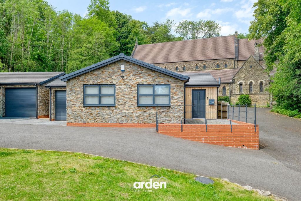 Property photo 1 of 25