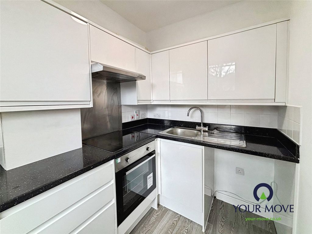 Property photo 3 of 5 Kitchen