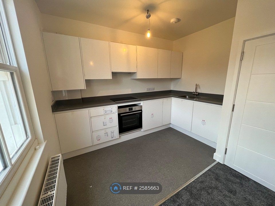 Property photo 2 of 6 Kitchen