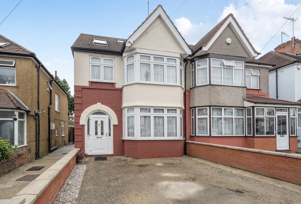 Property photo 2 of 14 1469737-21-6A2048...