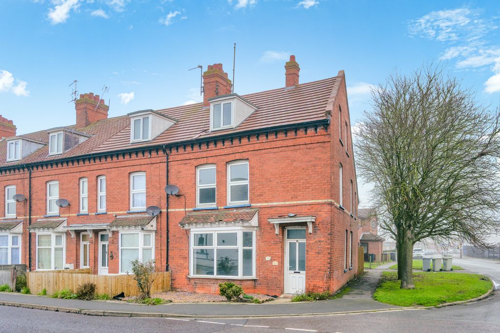 Property photo 1 of 20