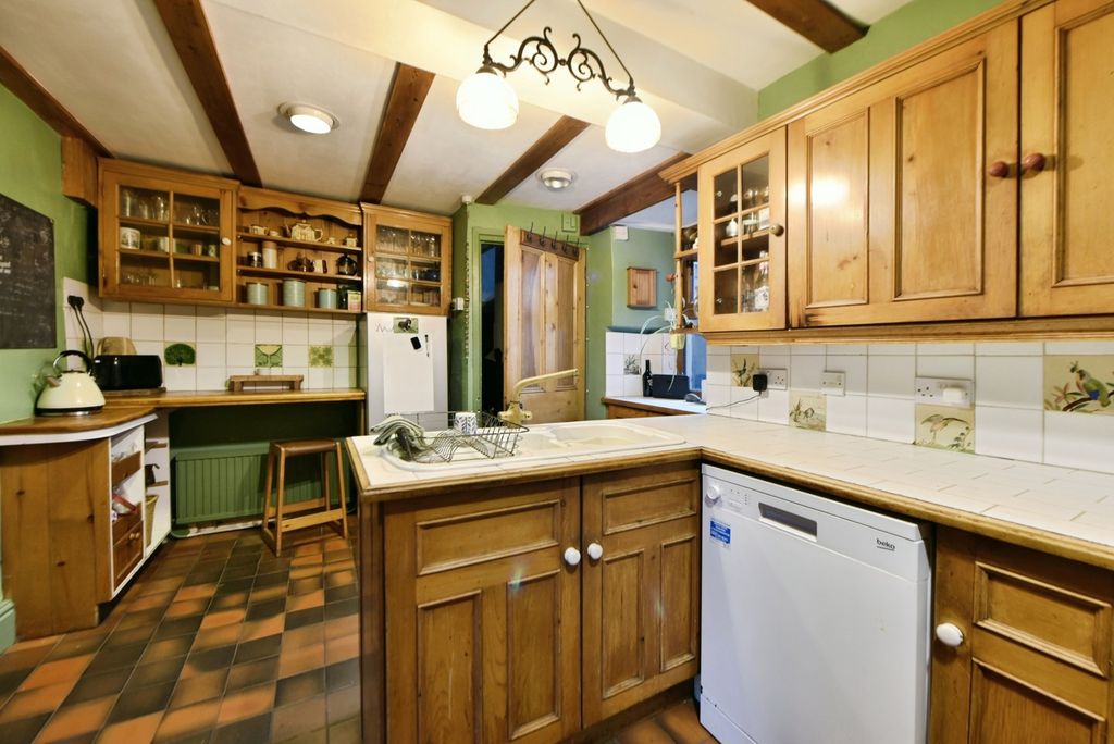 Property photo 2 of 16 Kitchen