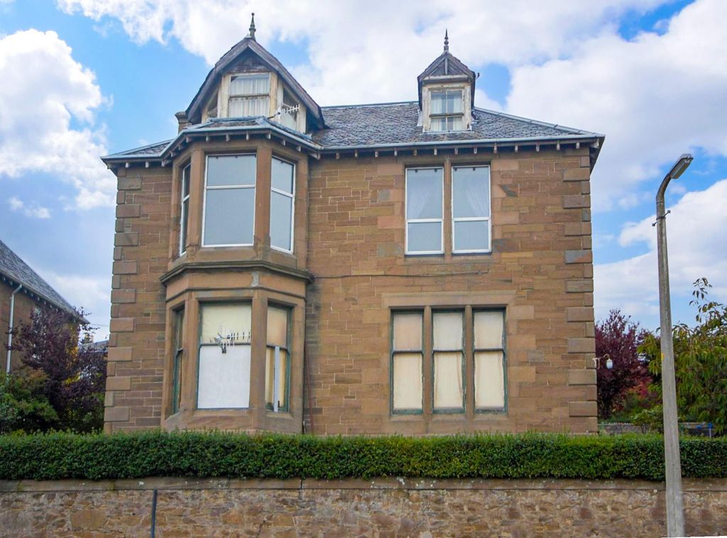 Property photo 1 of 10