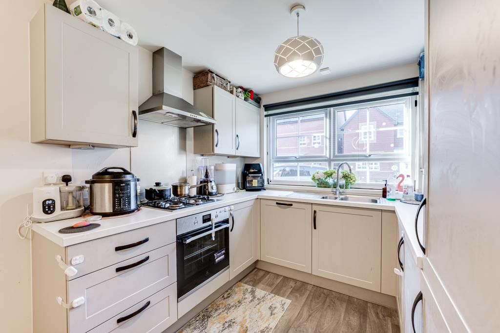 Property photo 3 of 27 101 Brockhall Crescent, Barton Seagrave-15.Jpg