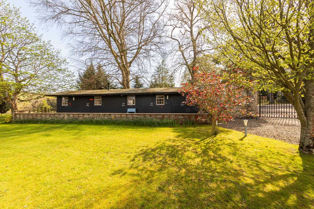 Property photo 3 of 29