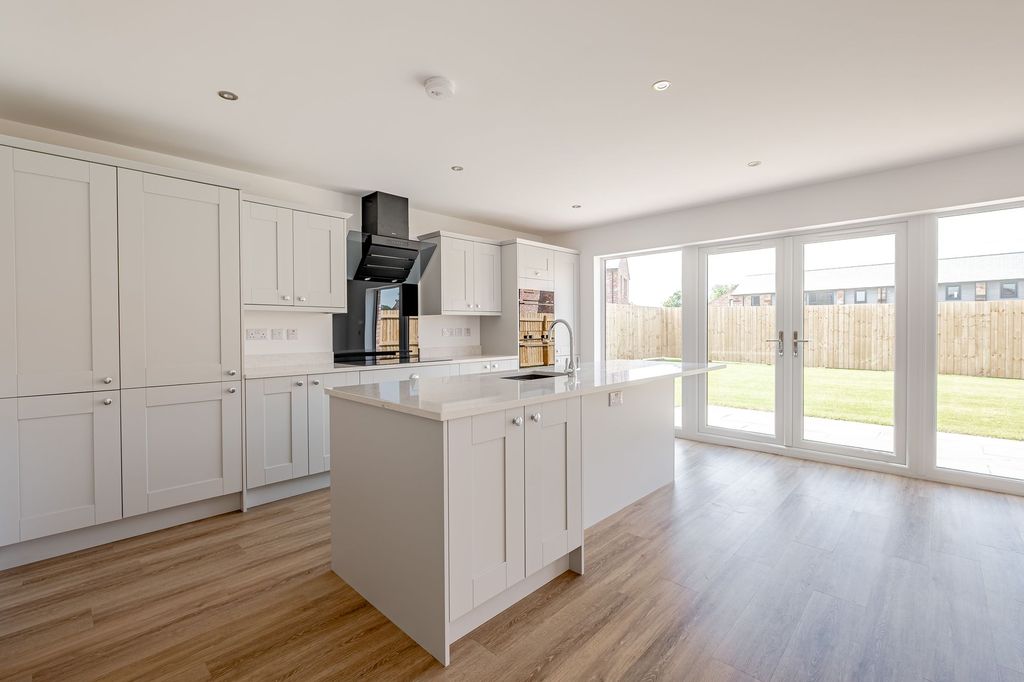 Property photo 2 of 45