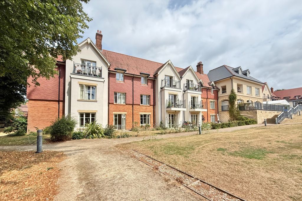 Property photo 1 of 19 Main Building