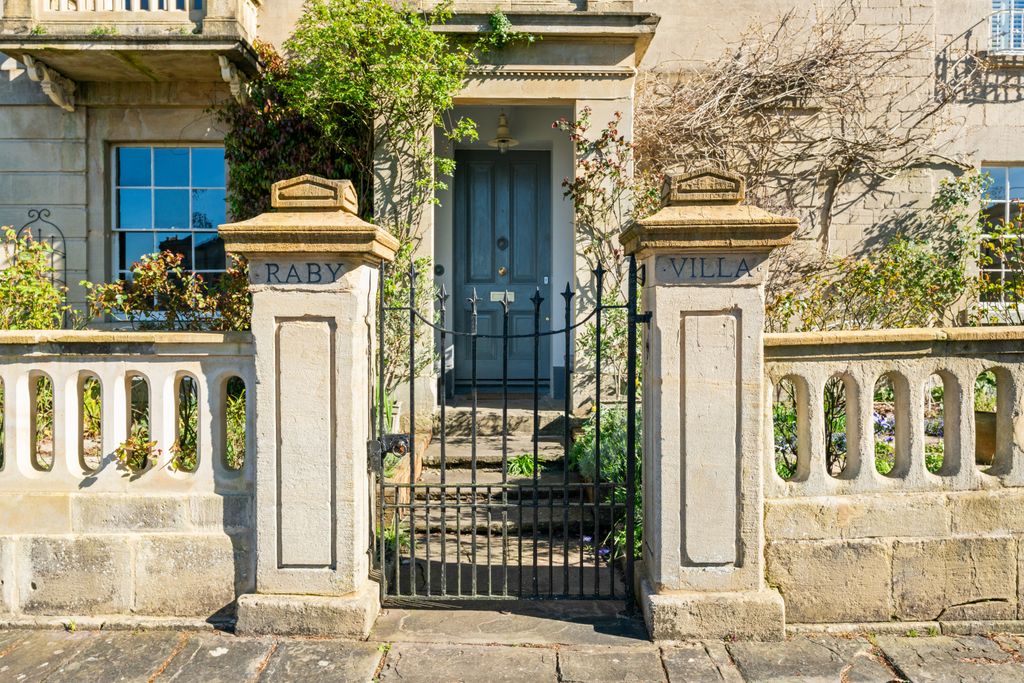 Property photo 2 of 25 Main Entrance