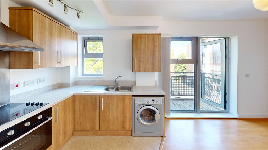 Property photo 1 of 8 Picture No. 10