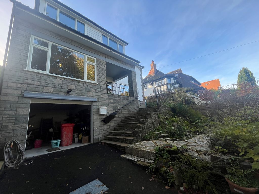 Property photo 1 of 26 4 Bed Town House To Rent Ipswich Road, Bournemouth Bh4