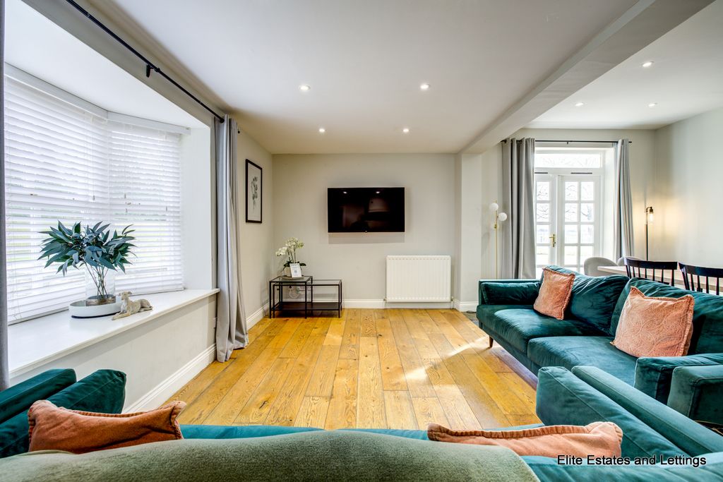 Property photo 2 of 30 11-11