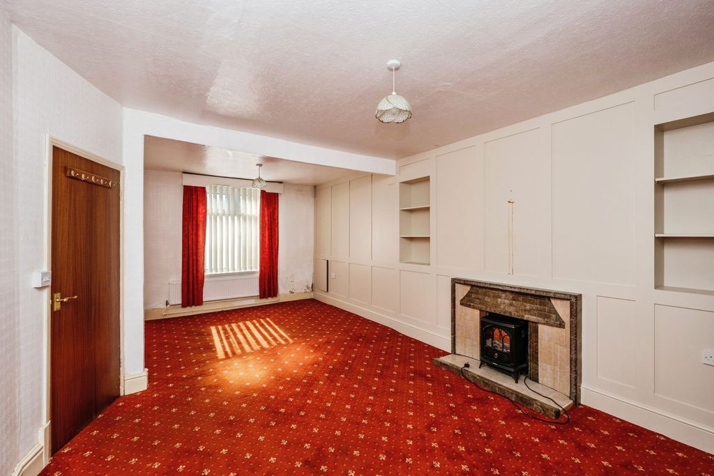 Property photo 2 of 19 Pbox-Img.Jpg