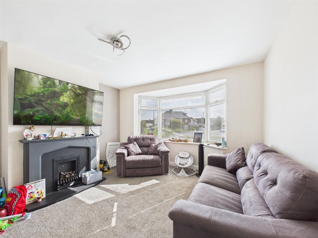 Property photo 3 of 13 Cam02295G0-Pr0290-Still006.Jpg