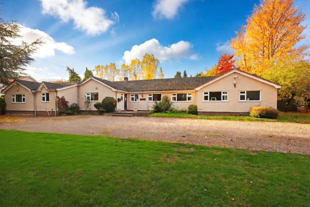 Property photo 2 of 20 Frontage