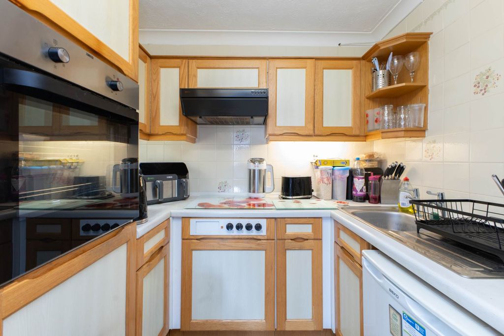 Property photo 2 of 5