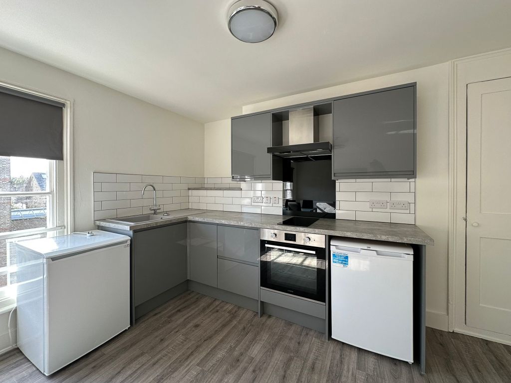 Property photo 3 of 12 Kitchen/Diner