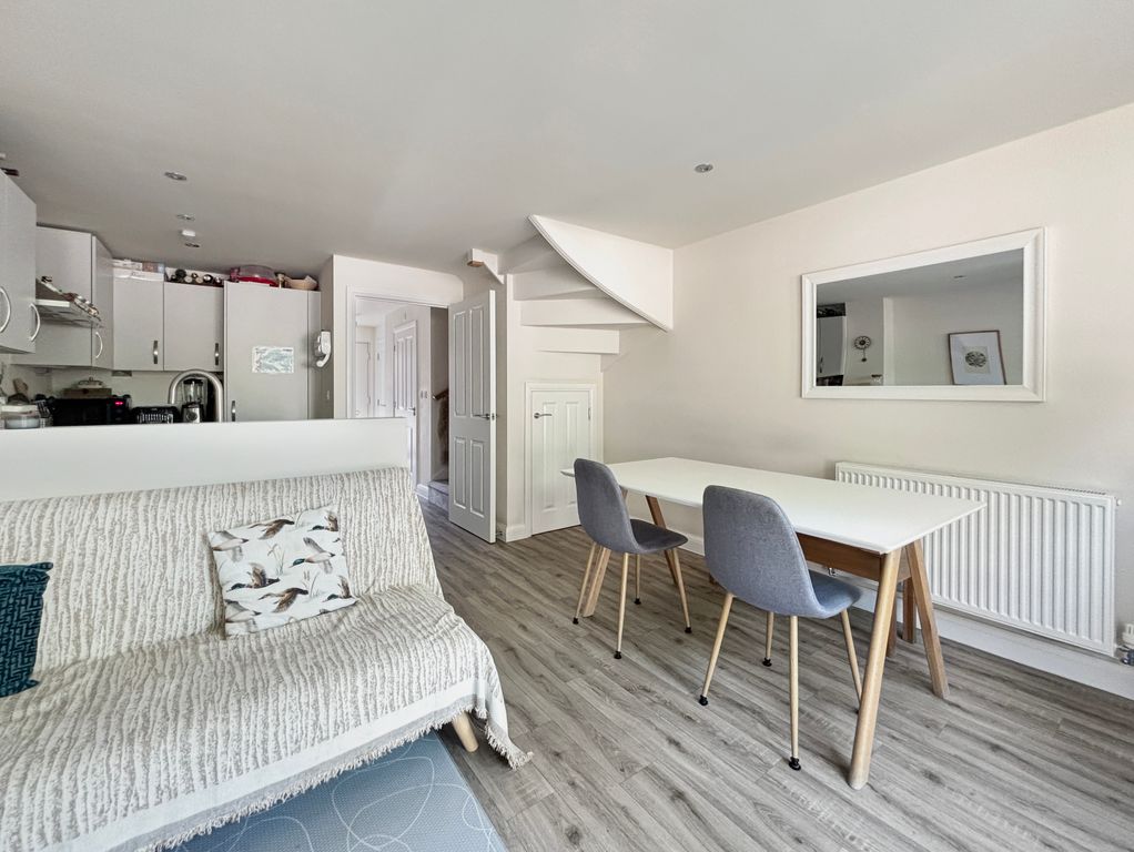 Property photo 3 of 21 44F39c00004d2A064Eafa88B2c62De95ba80281d