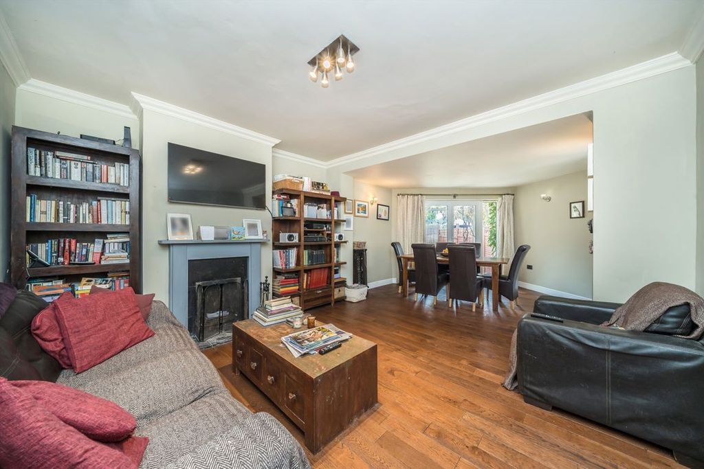 Property photo 2 of 6