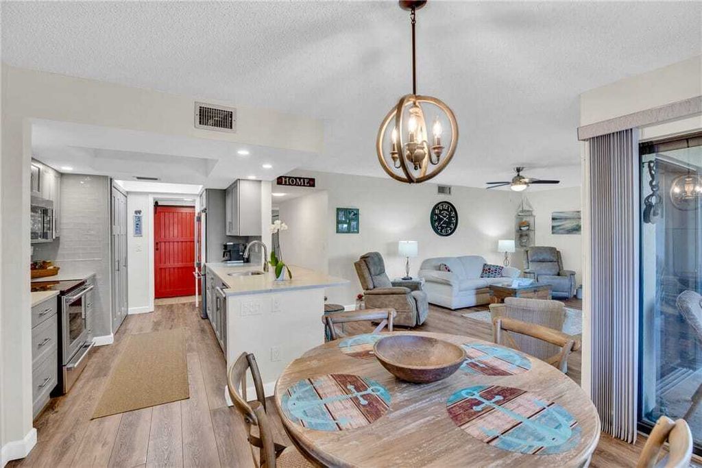 Property photo 1 of 31