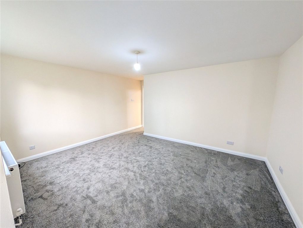 Property photo 3 of 15 Picture No. 16