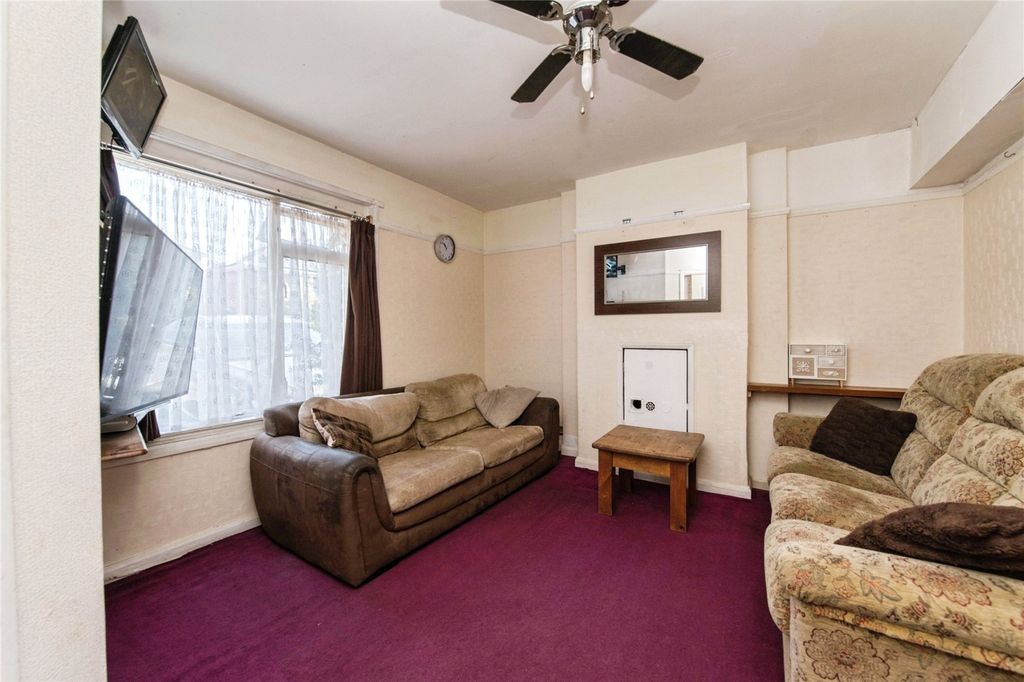 Property photo 2 of 17 Picture No. 04