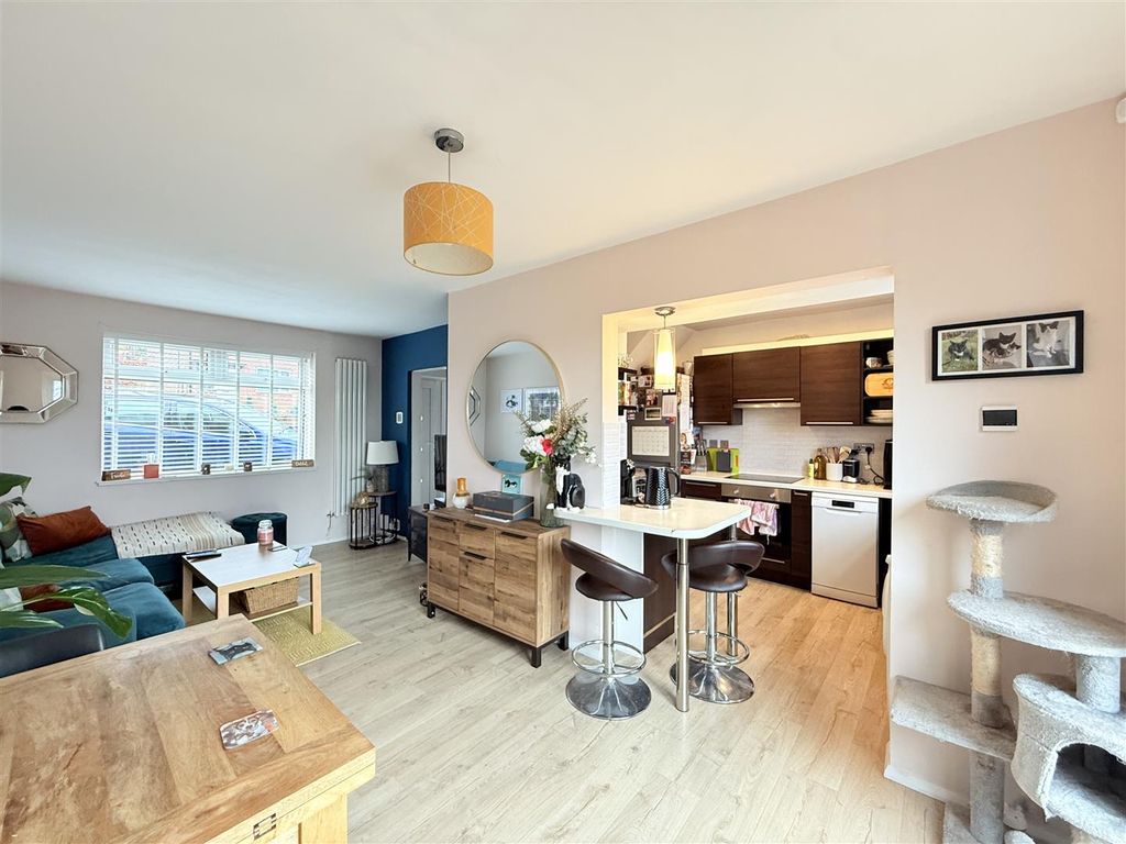 Property photo 2 of 20 Img_1002.Jpeg