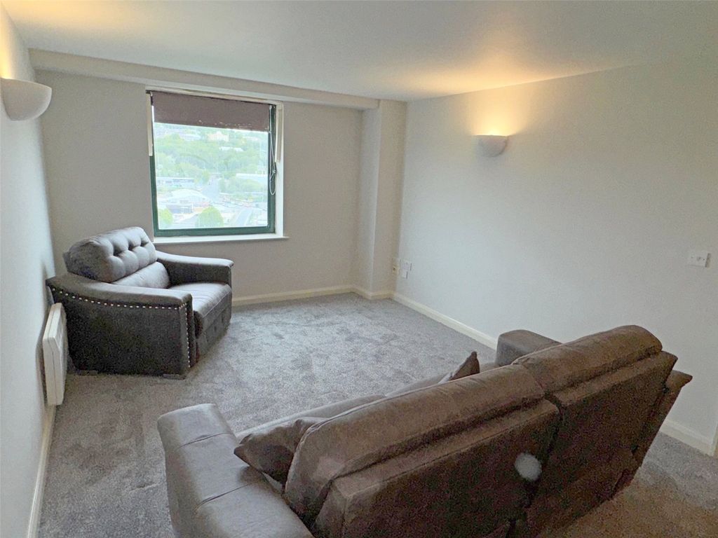 Property photo 3 of 9 Picture No. 11