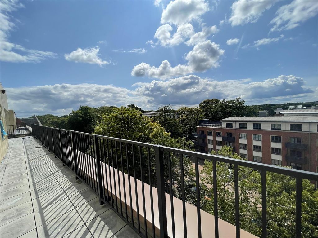 Property photo 2 of 49