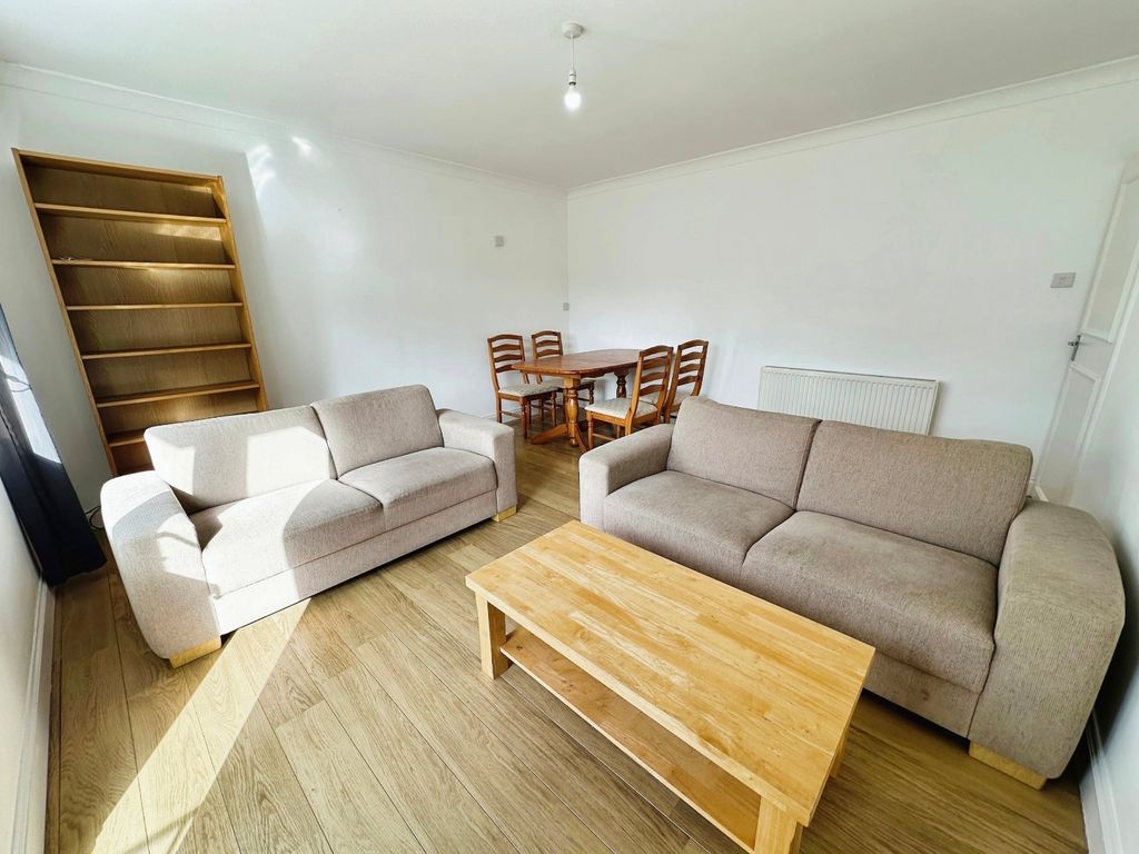 Property photo 2 of 14 Picture No. 43