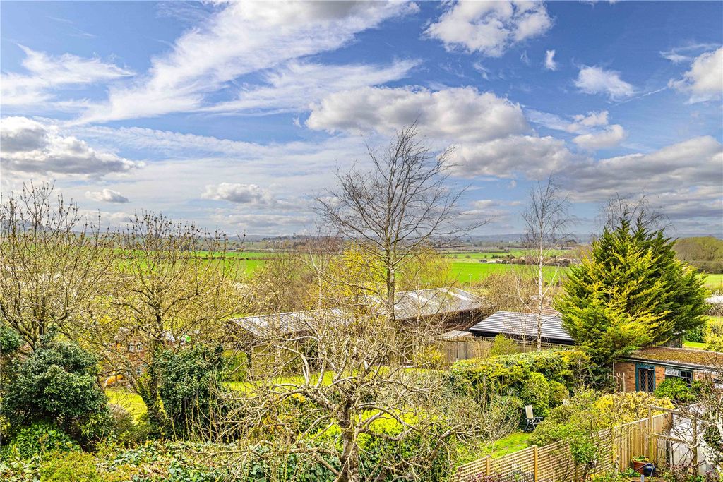 Additional image 17 of 3 bed semi-detached house for saleTring Road, Dunstable, Central Bedfordshire LU6