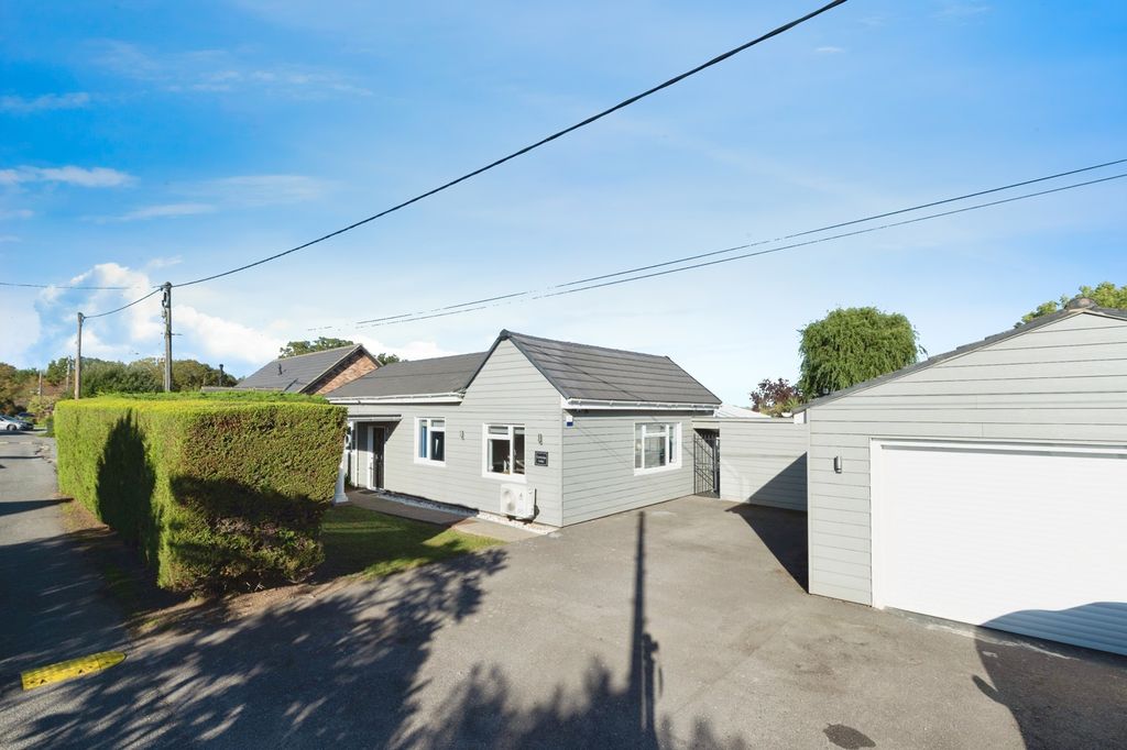 Property photo 2 of 16 Photo