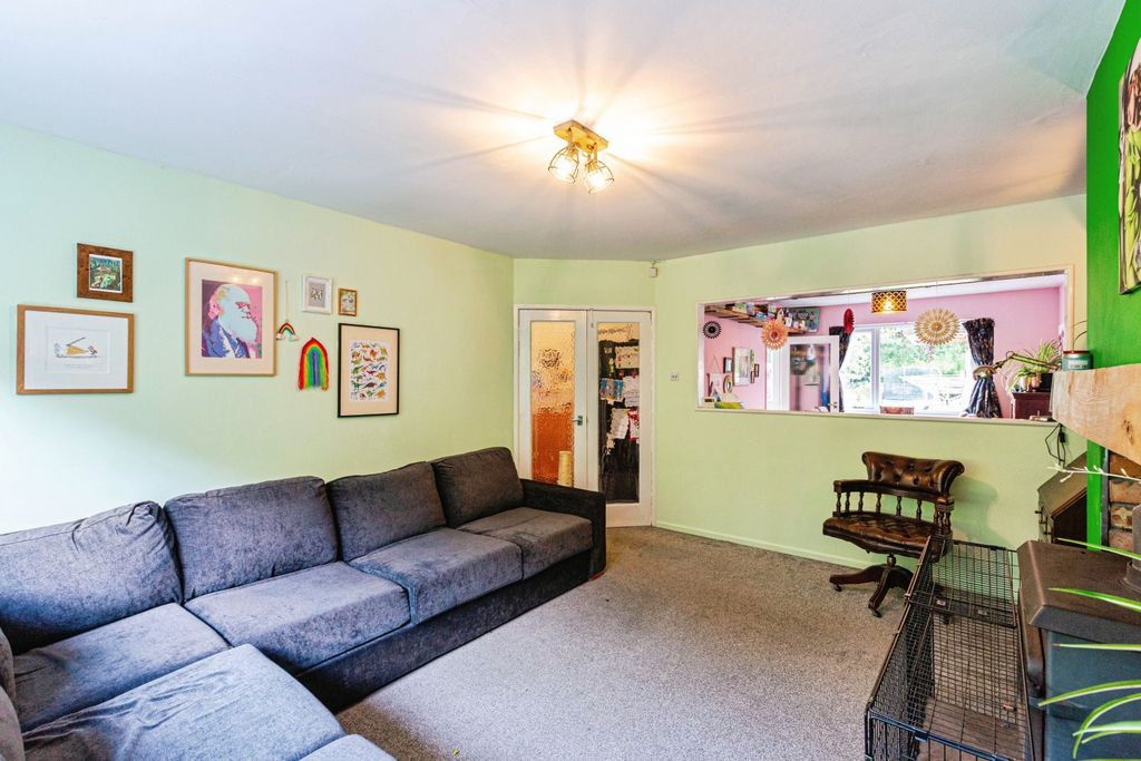 Property photo 3 of 15