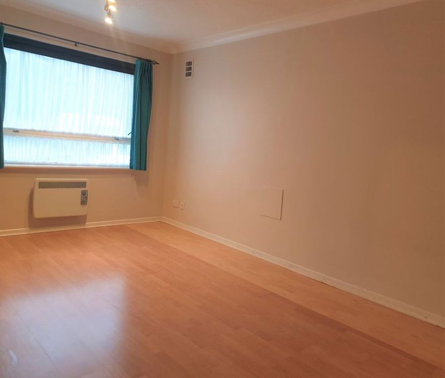 Property photo 3 of 4
