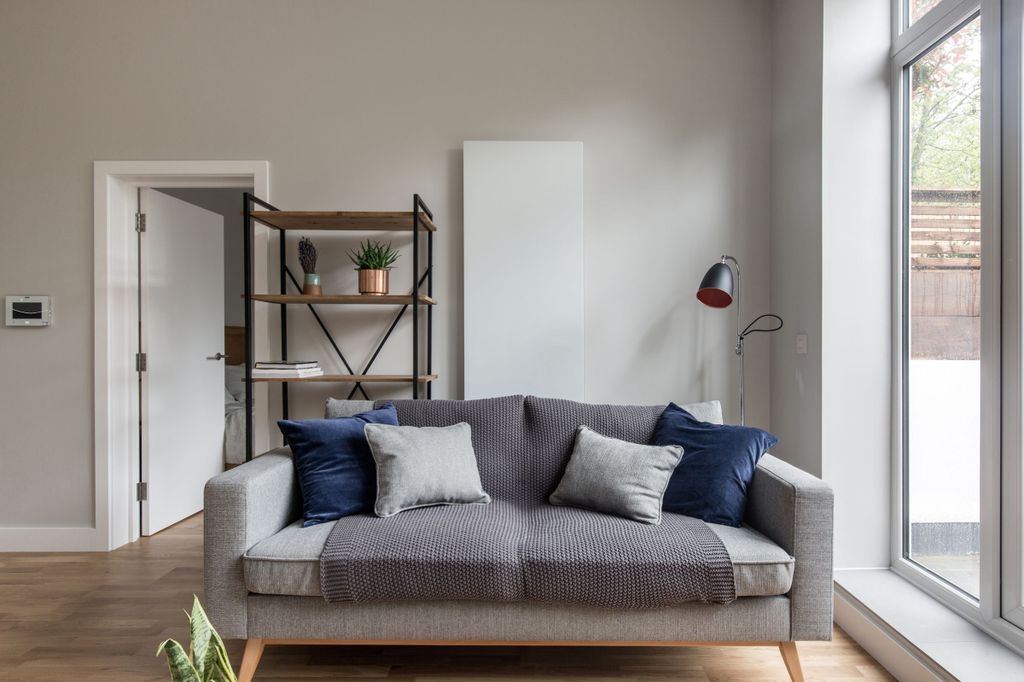 Property photo 3 of 10 Lounge