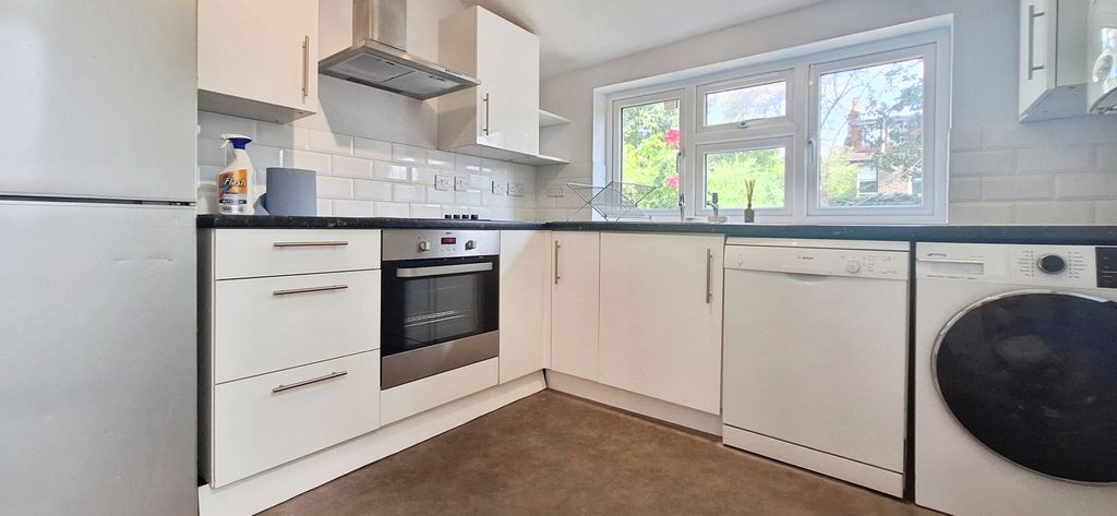 Property photo 2 of 12 Kitchen