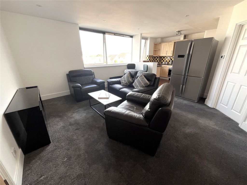 Property photo 3 of 11 Picture No. 05