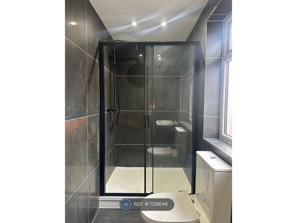 Property photo 3 of 4 Shower