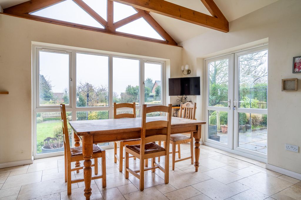 Property photo 3 of 17 Dining Room