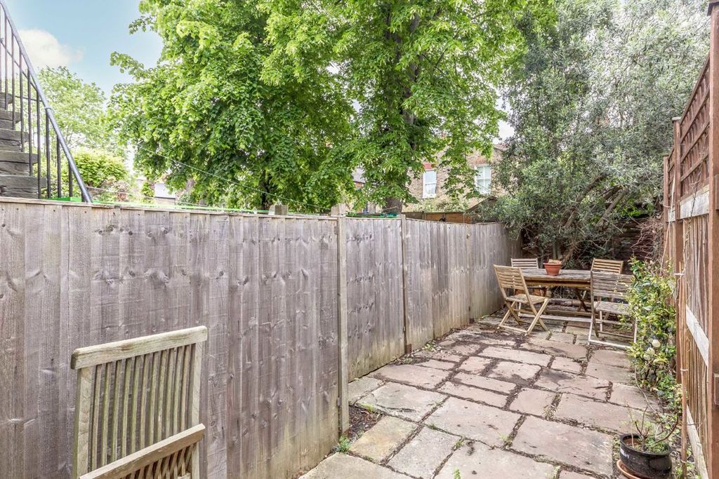 Property photo 3 of 6