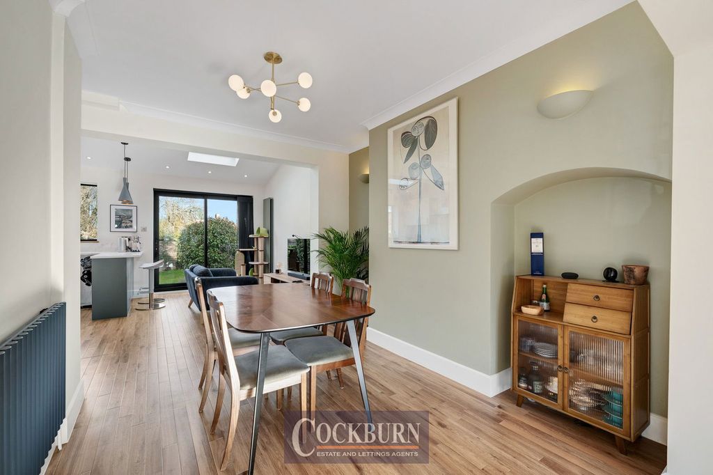 Property photo 3 of 24