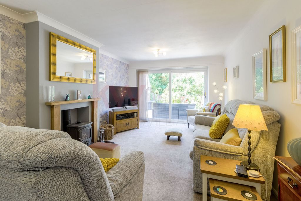 Property photo 2 of 18