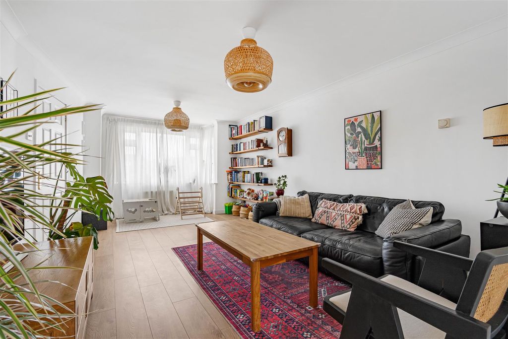 Property photo 3 of 20 17_78692.Jpg