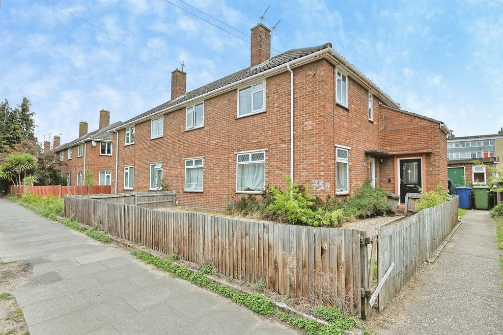 Property photo 1 of 13