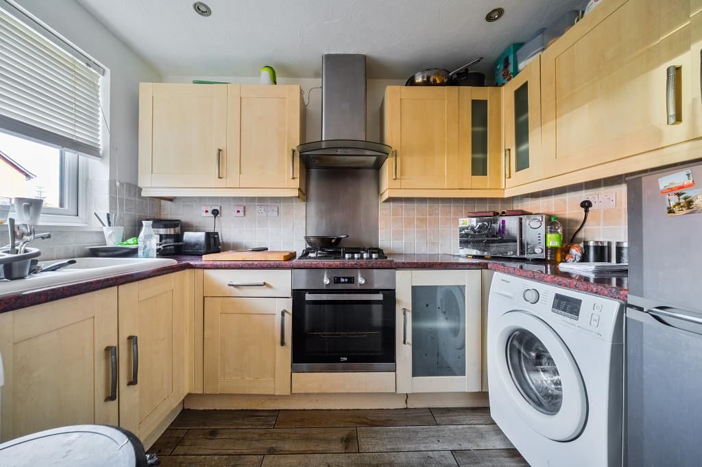 Property photo 3 of 20 Kitchen