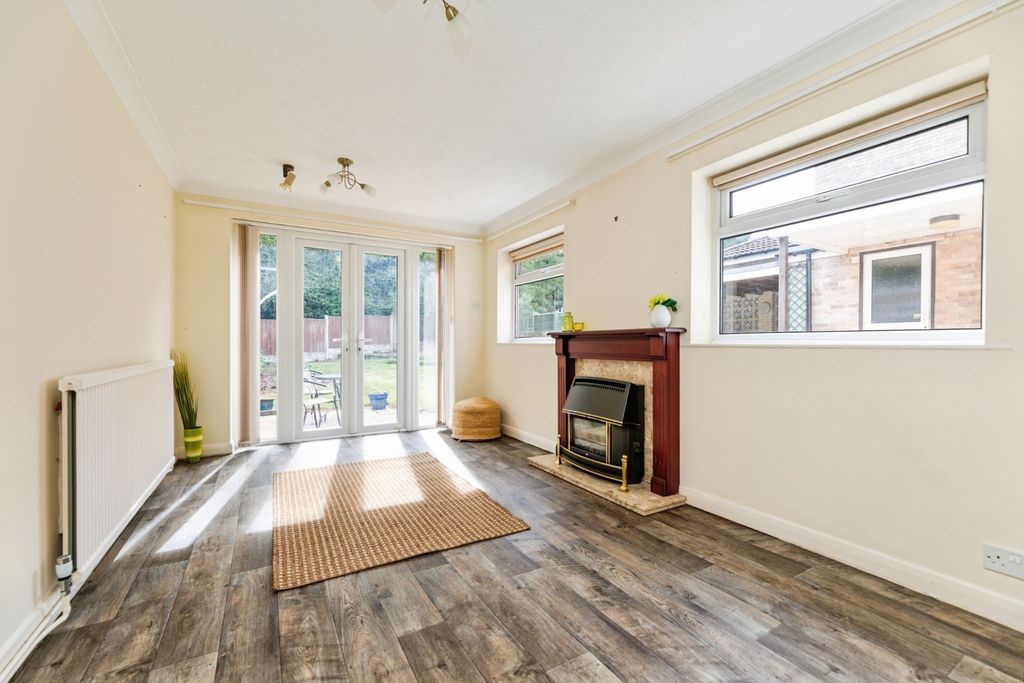 Property photo 2 of 17 Photo